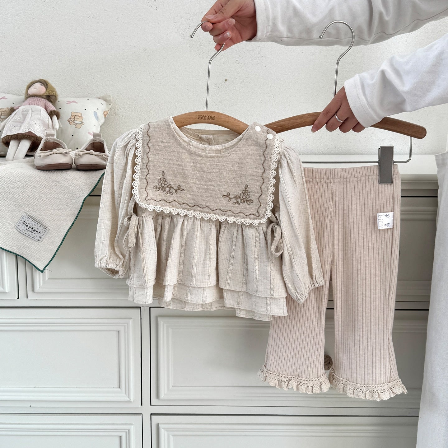 Cotton Baby Set for Toddlers Spring and Summer New Arrival, Comfortable Ruffled Knit Cardigan with Flared Pants, Two-Piece Outfit