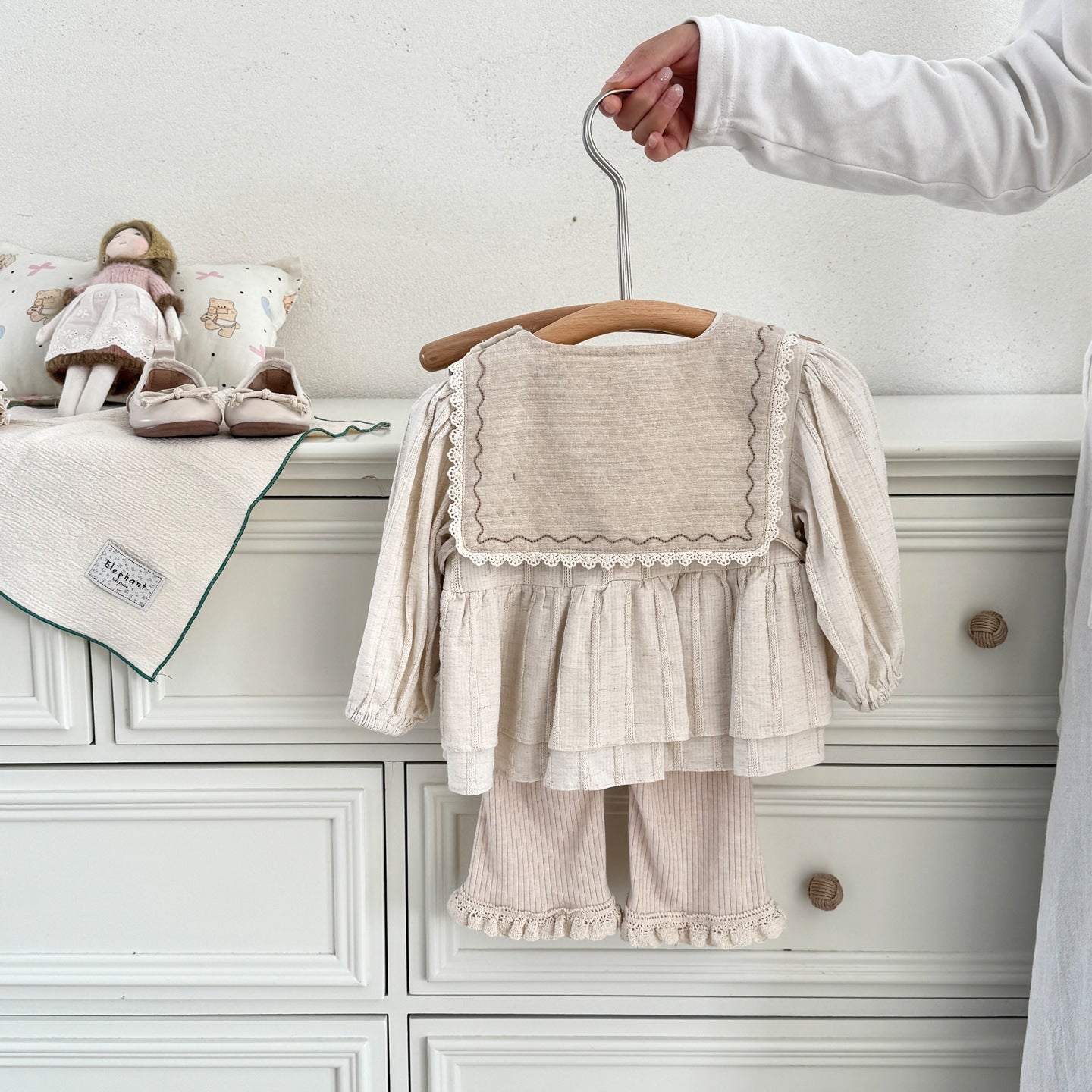 Cotton Baby Set for Toddlers Spring and Summer New Arrival, Comfortable Ruffled Knit Cardigan with Flared Pants, Two-Piece Outfit